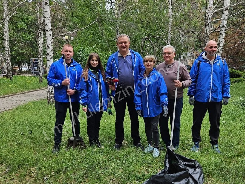 Акция &quot;Чистый четверг&quot; в Донецке.