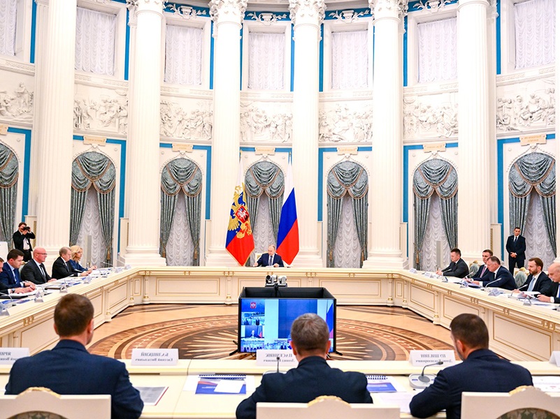 Глава ДНР Денис Пушилин принял участие в совещании по развитию воссоединенных регионов которое провел Владимир Владимирович Путин.