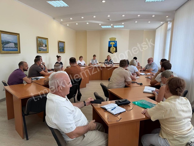 Обеспечим контроль за доступностью питьевой воды на розлив для всех жителей.