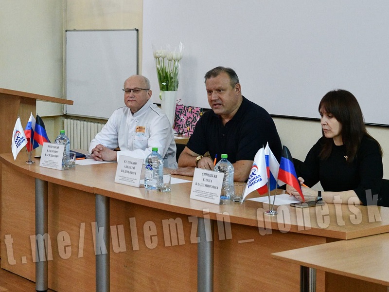 Алексей Кулемзин встретился с жителями Калининского района.