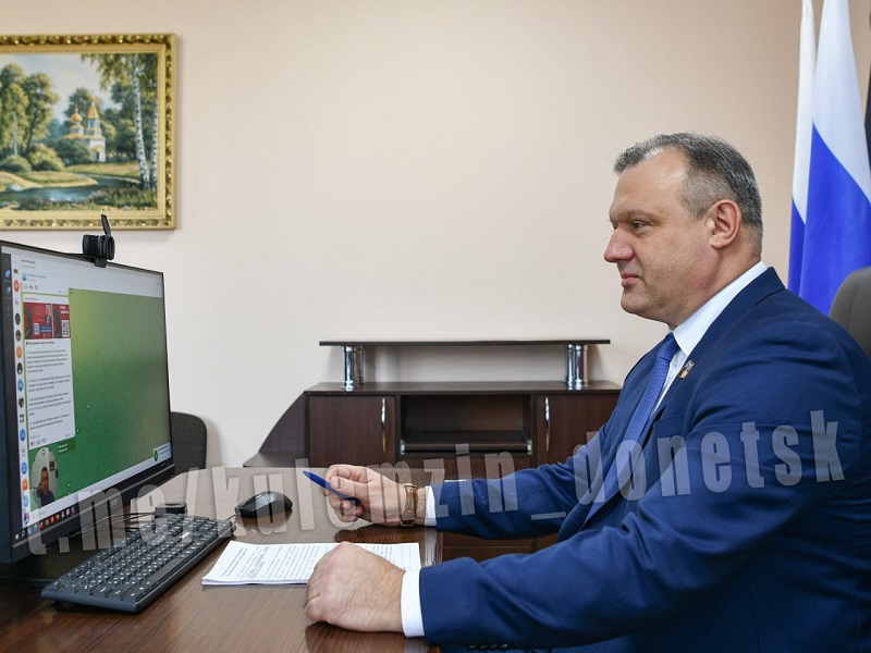 Алексей Кулемзин провел Прямую линию.