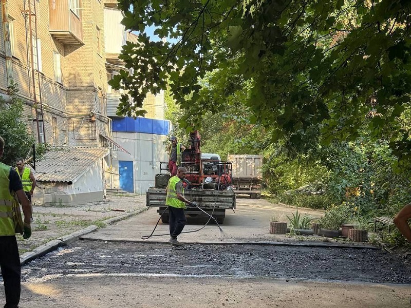 В Киевском районе Донецка обновили внутриквартальную дорогу.