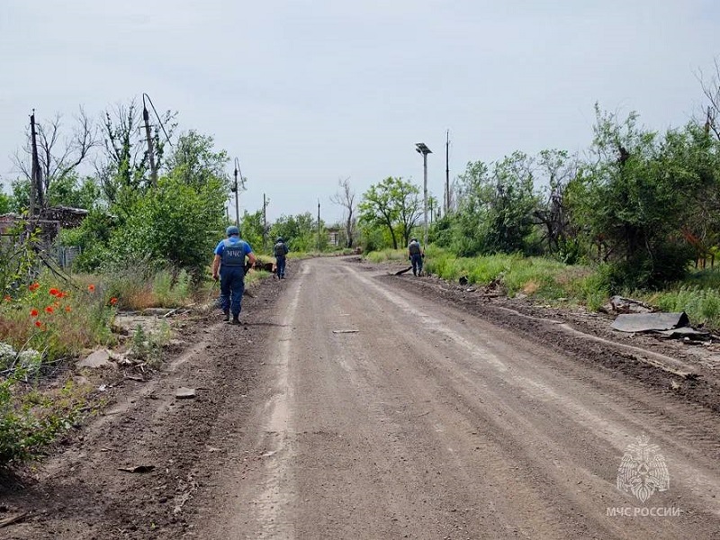 Первые жители Красногоровки вновь получили возможность пользоваться электричеством в своих домах.
