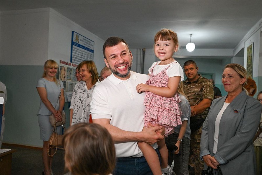 О самых юных пациентах городской клинической больницы №1 в Донецке.
